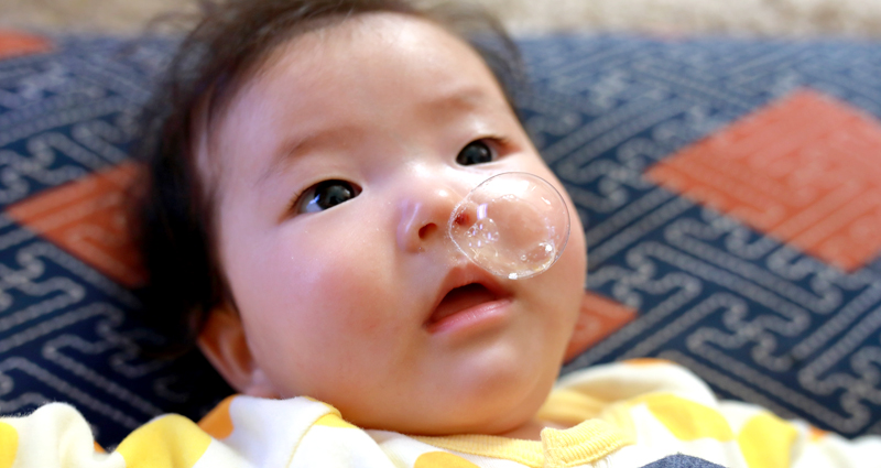 赤ちゃんが風邪を引いて痰が絡む時の対処法