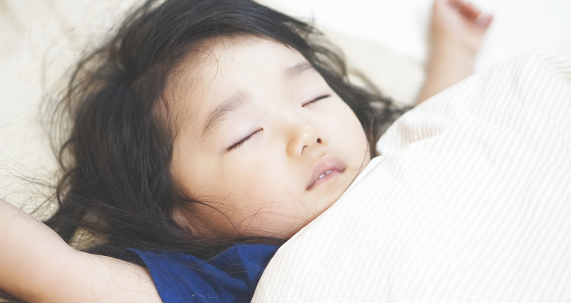 梅雨になり、子どもの睡眠中の熱中症対策はできていますか？